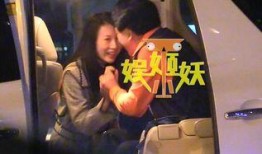 娱乐爆料两女生组,神秘两女生组合横空出世，引发网友热议！